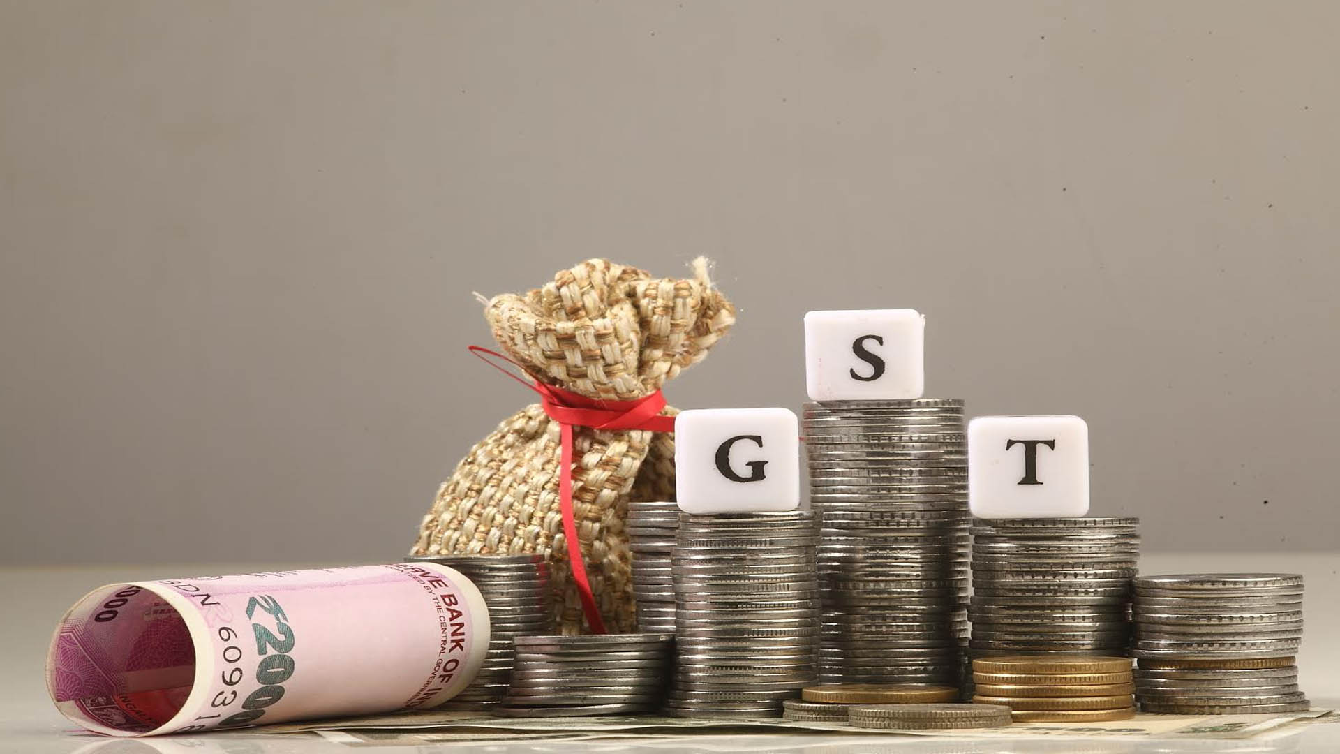 Govt: No Builder Can Ask For Full Payment Before GST Rollout